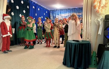 Uroczystość z okazji Święta Babci i Dziadka 13