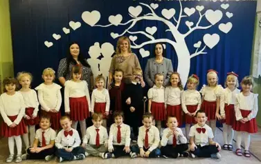 Zdjęcie grupowe Średniak&oacute;w